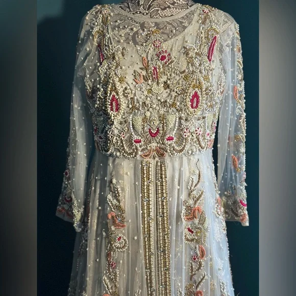 Pakistani Bridal gown - Picture 3 of 12